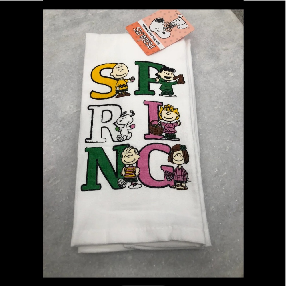Peanuts Spring Kitchen Set - Picture 2 of 4
